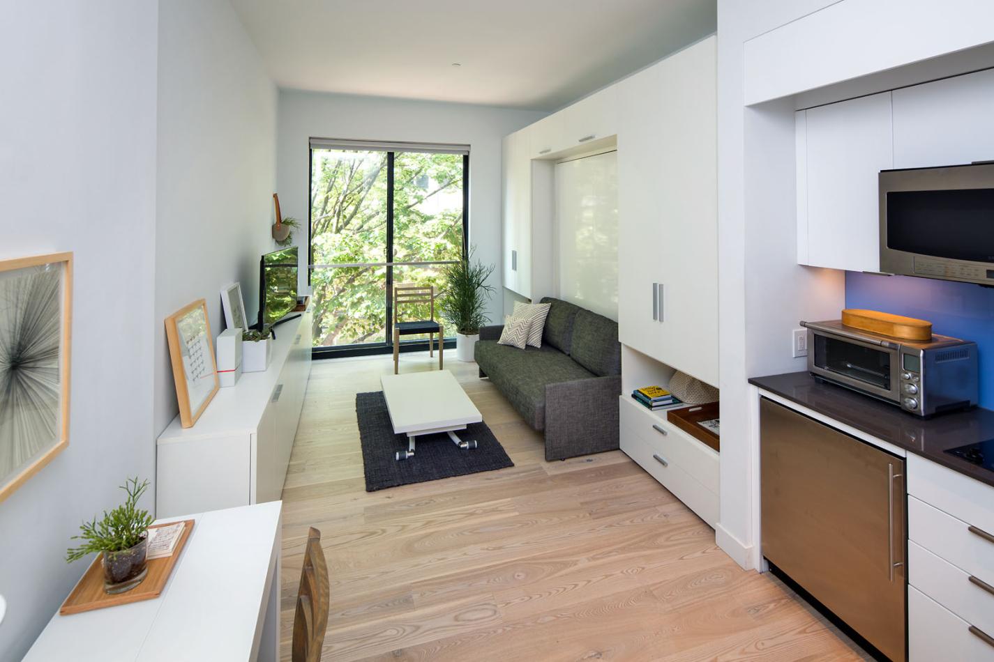 Winco’s 3410 sliding window series with impact-resistant laminated glass was used to provide safety, security and greatly reduce noise from the outdoors at Carmel Place Apartments.