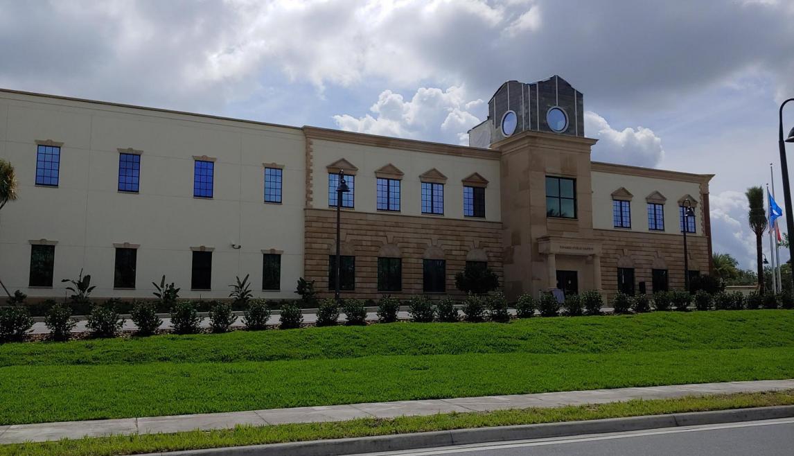 Tavares Public Safety Complex using Winco’s 3350 fixed window series that meet FEMA P-361 standards for tornado and hurricane safety ratings.