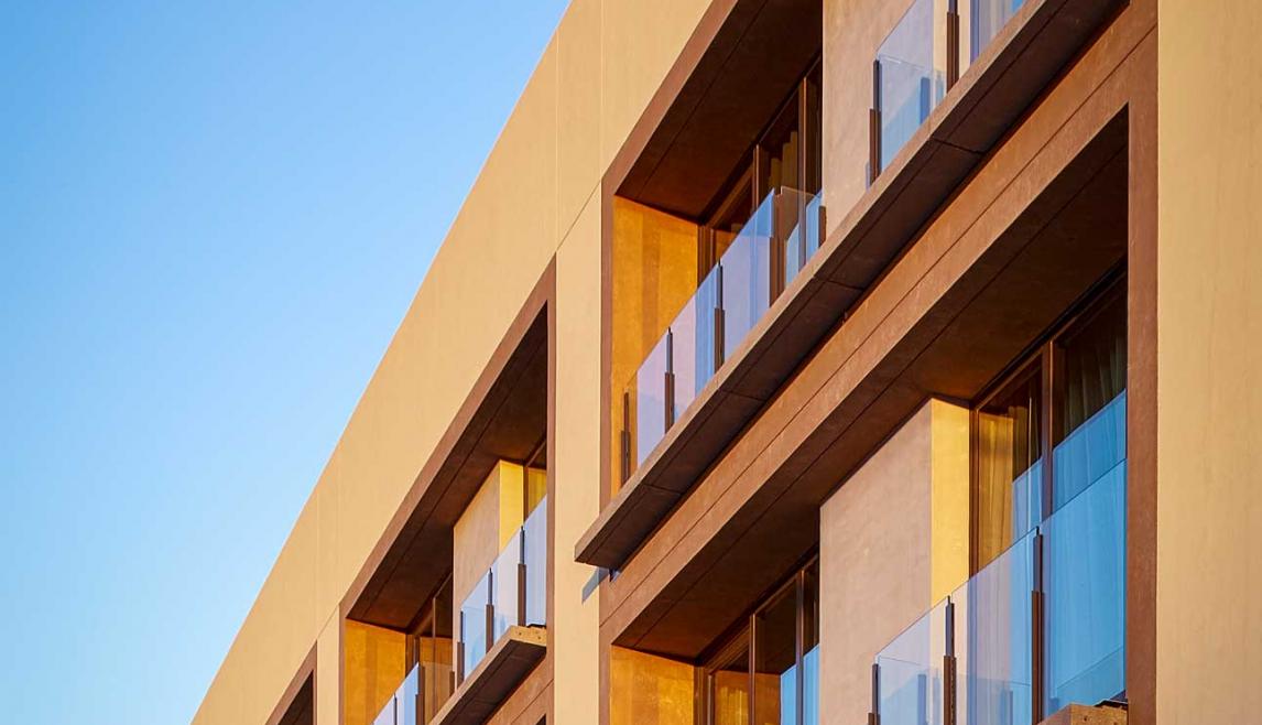 Winco’s Terrace Doors and sidelights are installed on each guest room’s outdoor balcony at Hotel Chaco. By reducing the amount of aluminum required to maintain the structural integrity of the door, Winco’s framing system and UV-resistant finish blends well with the hotel’s emphasis on energy-efficient technology.