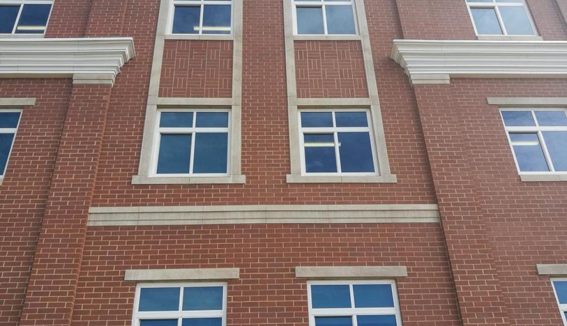 Great Crossing High School using Winco’s 3410 sliding window series.